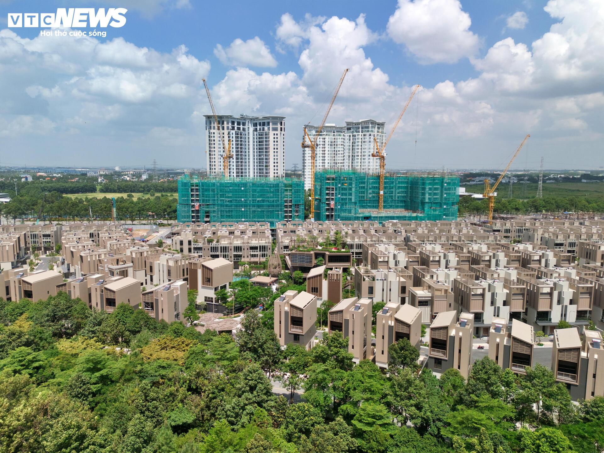 Cận cảnh 'siêu' phường có nhiều khu công nghiệp nhất cả nước - Ảnh 13