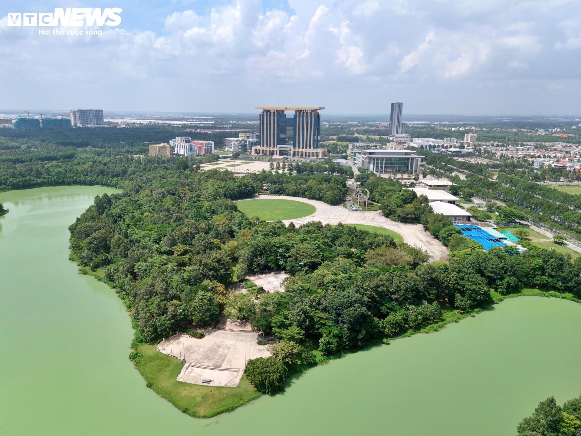Cận cảnh 'siêu' phường có nhiều khu công nghiệp nhất cả nước - Ảnh 9