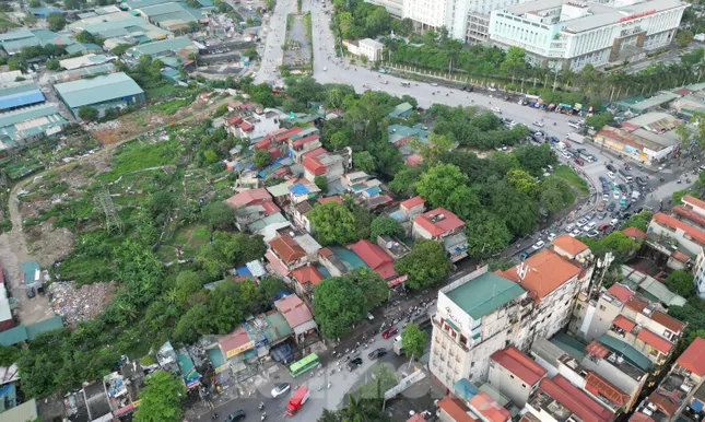 Loạt dự án giao thông Hà Nội bất động: Đường kẹt, máy móc ‘ngủ đông’, dân bức xúc - Ảnh 2