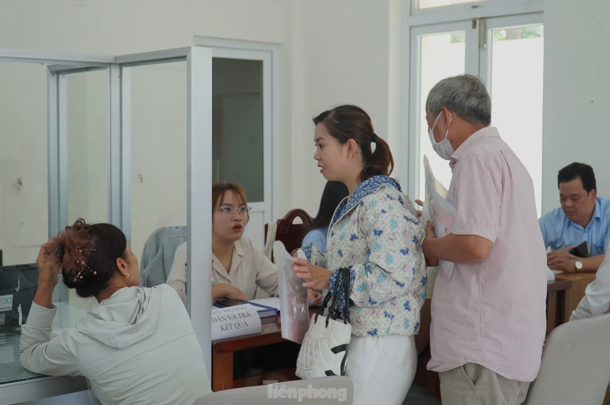 Ngày đi làm thủ tục đất đai ở phường - Ảnh 16