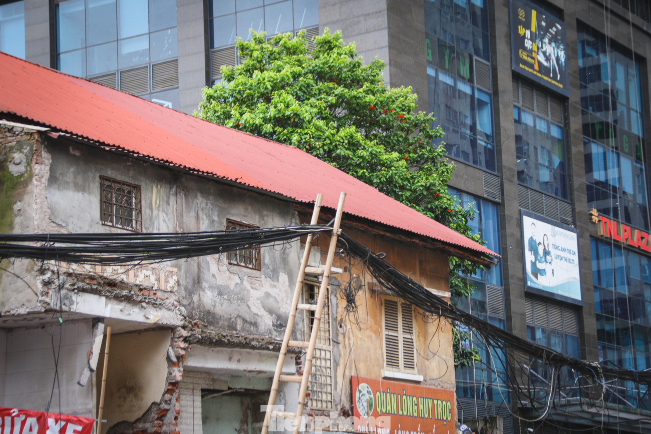 Lùi thời hạn hoàn thành dự án mở rộng đường Nguyễn Tuân - Ảnh 9