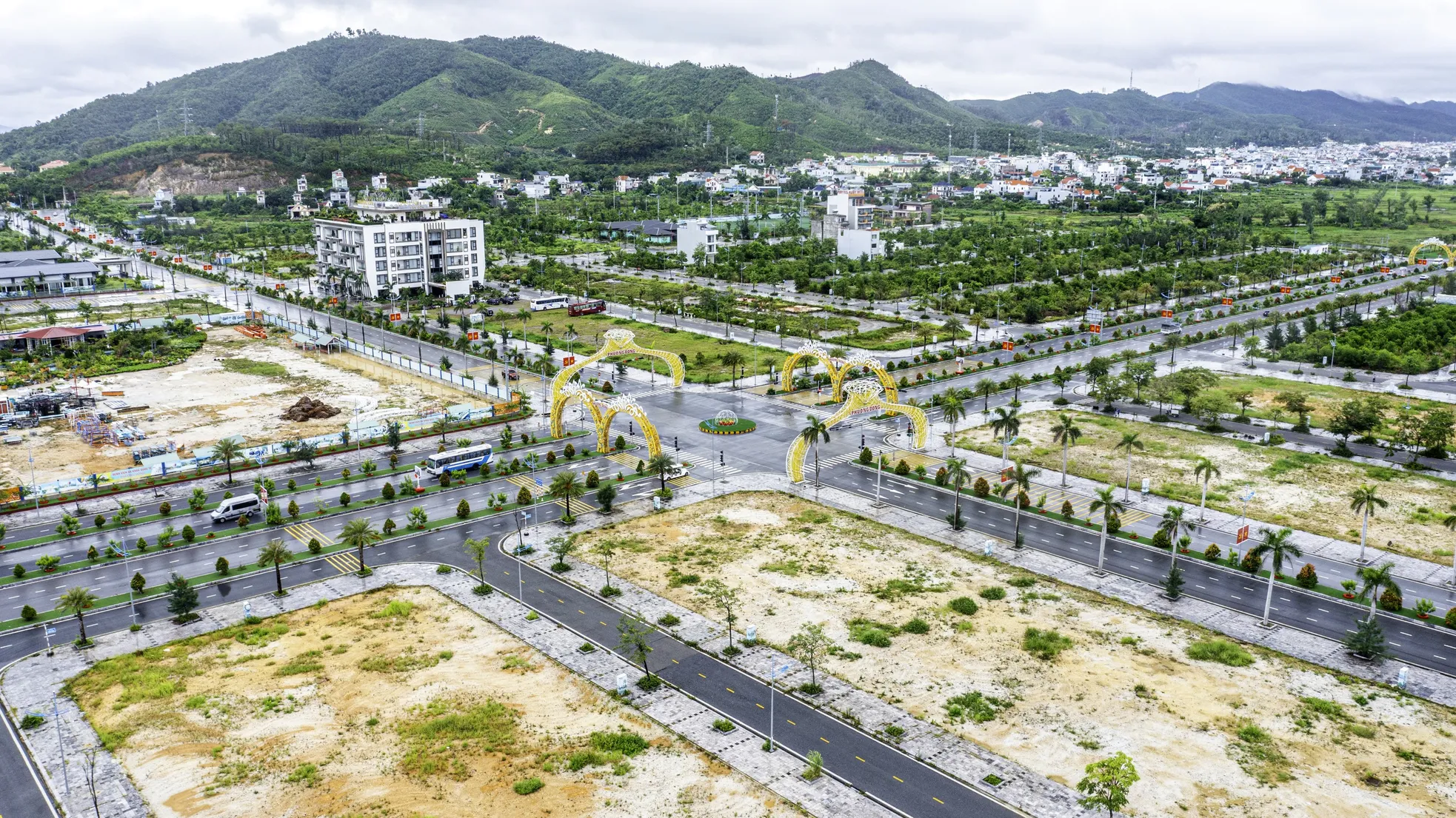 Đặc khu Vân Đồn nhìn từ trên cao - Ảnh 25