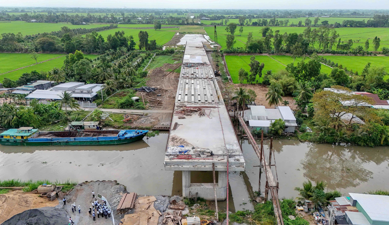 Thủ tướng giao khẩn trương gỡ khó cho các dự án trọng điểm miền Tây - Ảnh 1