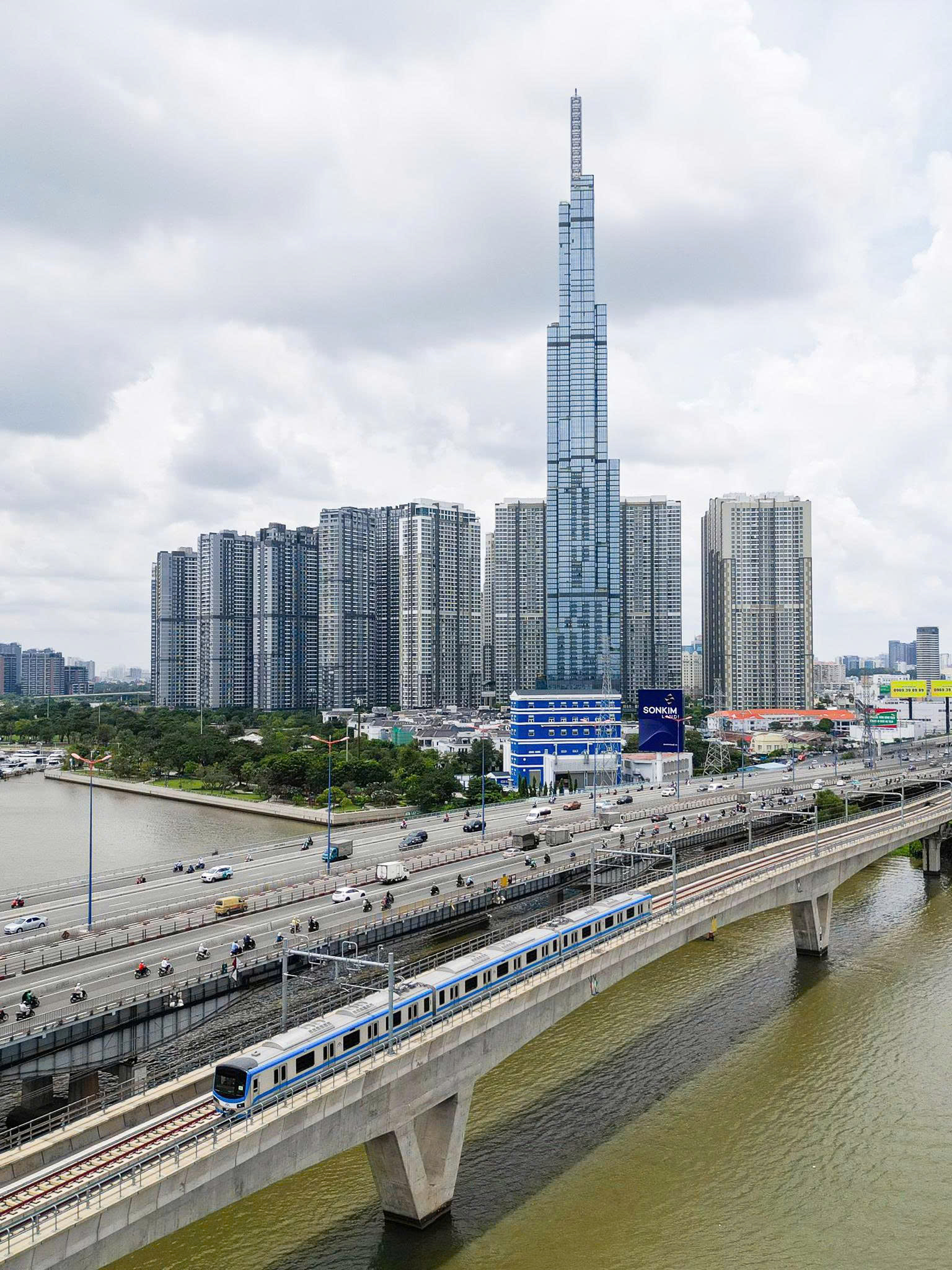 Ông lớn bất động sản từ Malaysia đề xuất làm tuyến metro 3,4 tỷ USD nối TP.HCM với sân bay lớn nhất Việt Nam - Ảnh 1