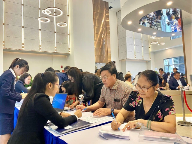Hơn 99% cư dân đã nhận sổ hồng dự án Happy One Central - Ảnh 4