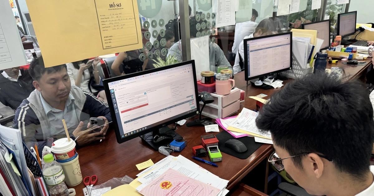Thủ tướng chỉ đạo cử cán bộ xuống cơ sở tháo gỡ khó khăn cấp sổ hồng