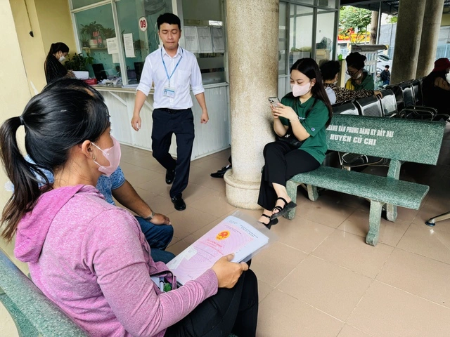 TP.HCM cấp phôi sổ hồng cho 168 xã, phường - Ảnh 1