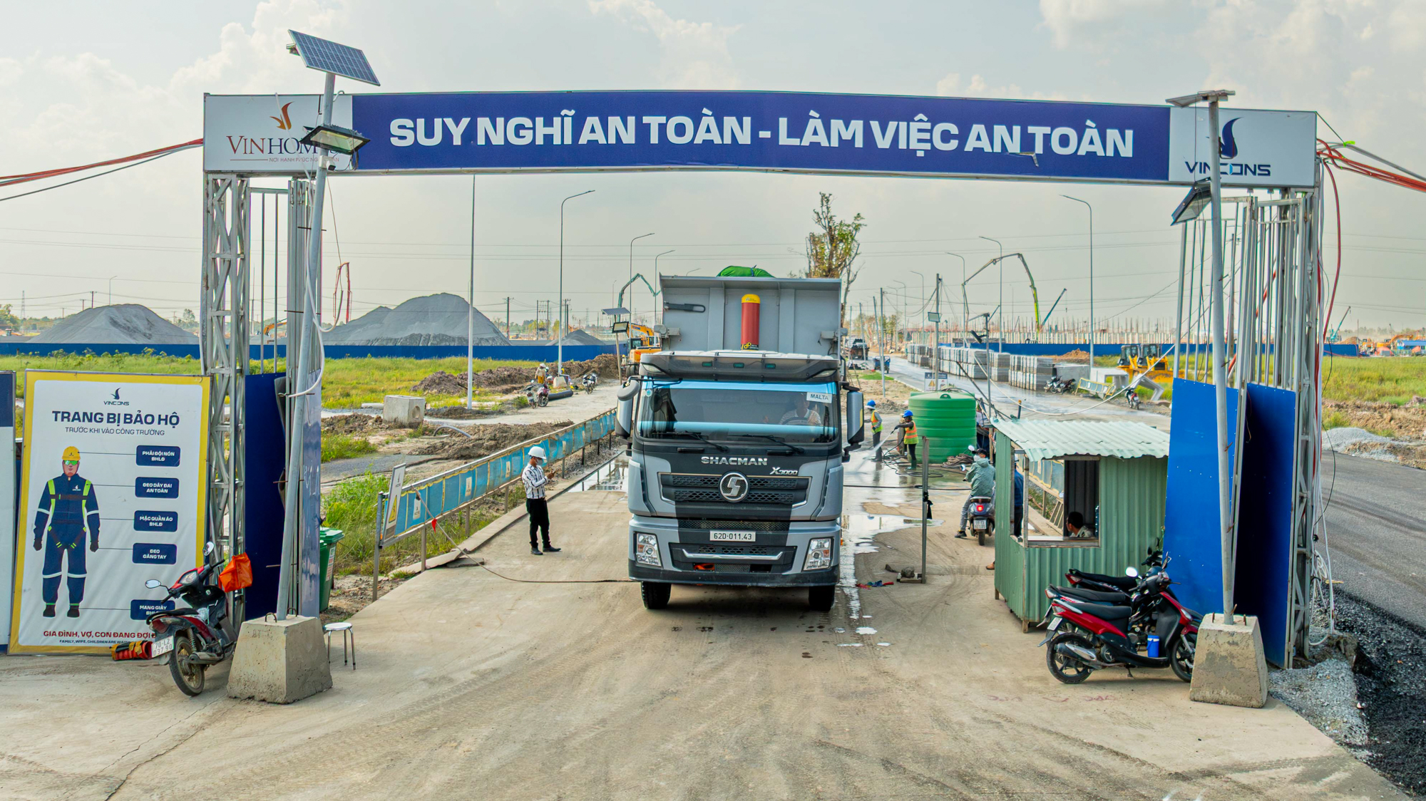 Toàn cảnh dự án tỷ phú Phạm Nhật Vượng “chơi lớn” với nghìn căn nhà phố tại “đại bản doanh mới”, giá chưa từng có, khách ào ào booking - Ảnh 6