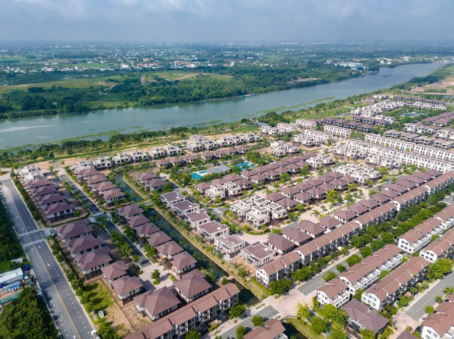 Ecopark, Nam Long, Vinhomes, Prodezi.... đồng loạt ra hàng, thị trường phía Tây Tp.HCM bùng nổ giao dịch - Ảnh 1