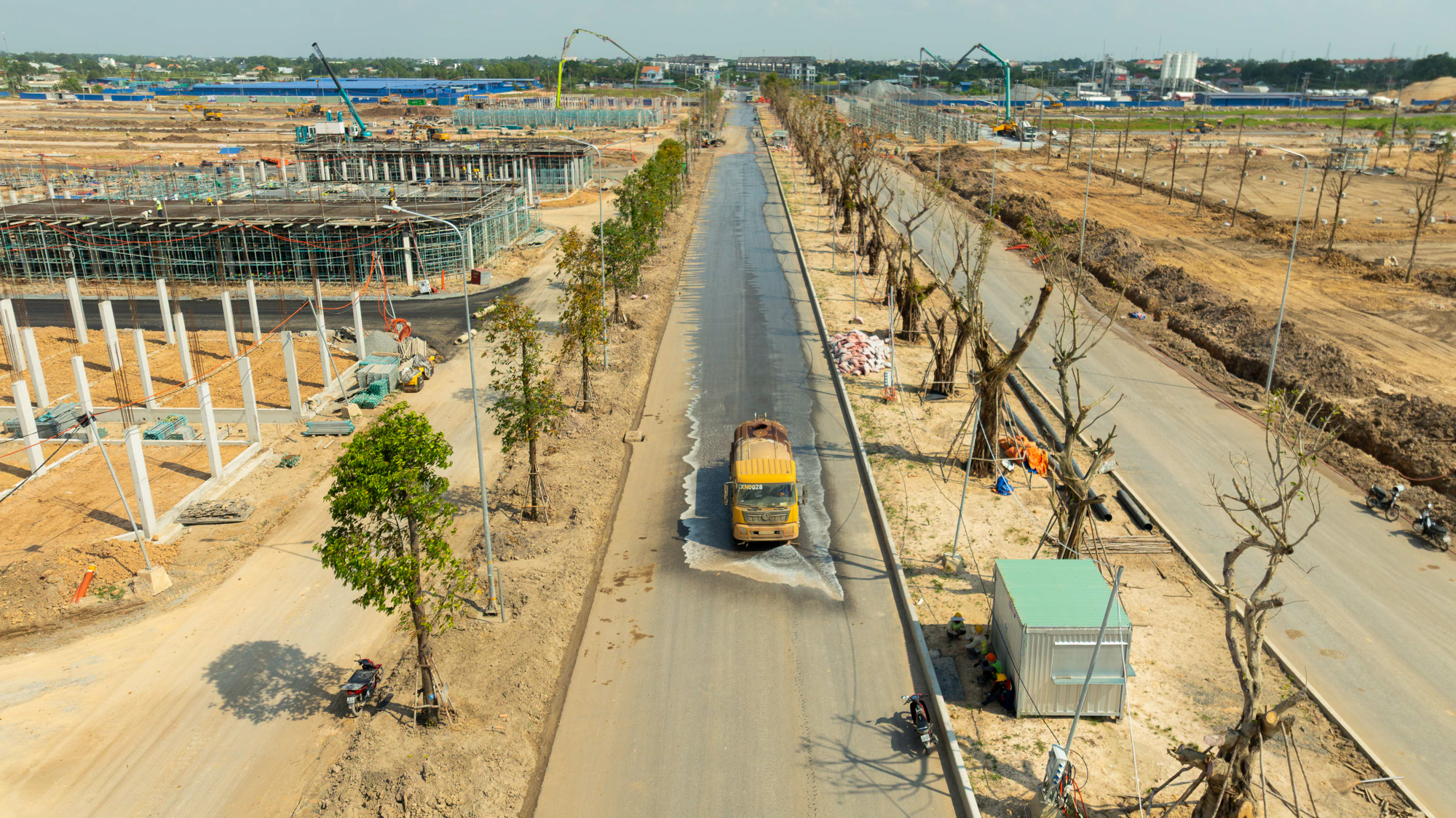 Toàn cảnh dự án tỷ phú Phạm Nhật Vượng “chơi lớn” với nghìn căn nhà phố tại “đại bản doanh mới”, giá chưa từng có, khách ào ào booking - Ảnh 10
