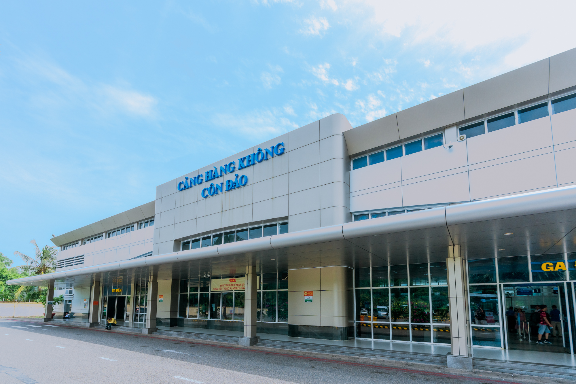 3 hòn đảo có sân bay ở Việt Nam: Nơi là thiên đường nghỉ dưỡng, nơi có đường cao tốc, nơi thu hơn 3.000 tỷ mỗi năm nhờ du lịch - Ảnh 16