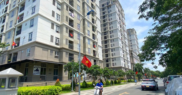 TP HCM: Họp tháo gỡ vướng mắc để cấp sổ hồng cho 108.000 căn hộ