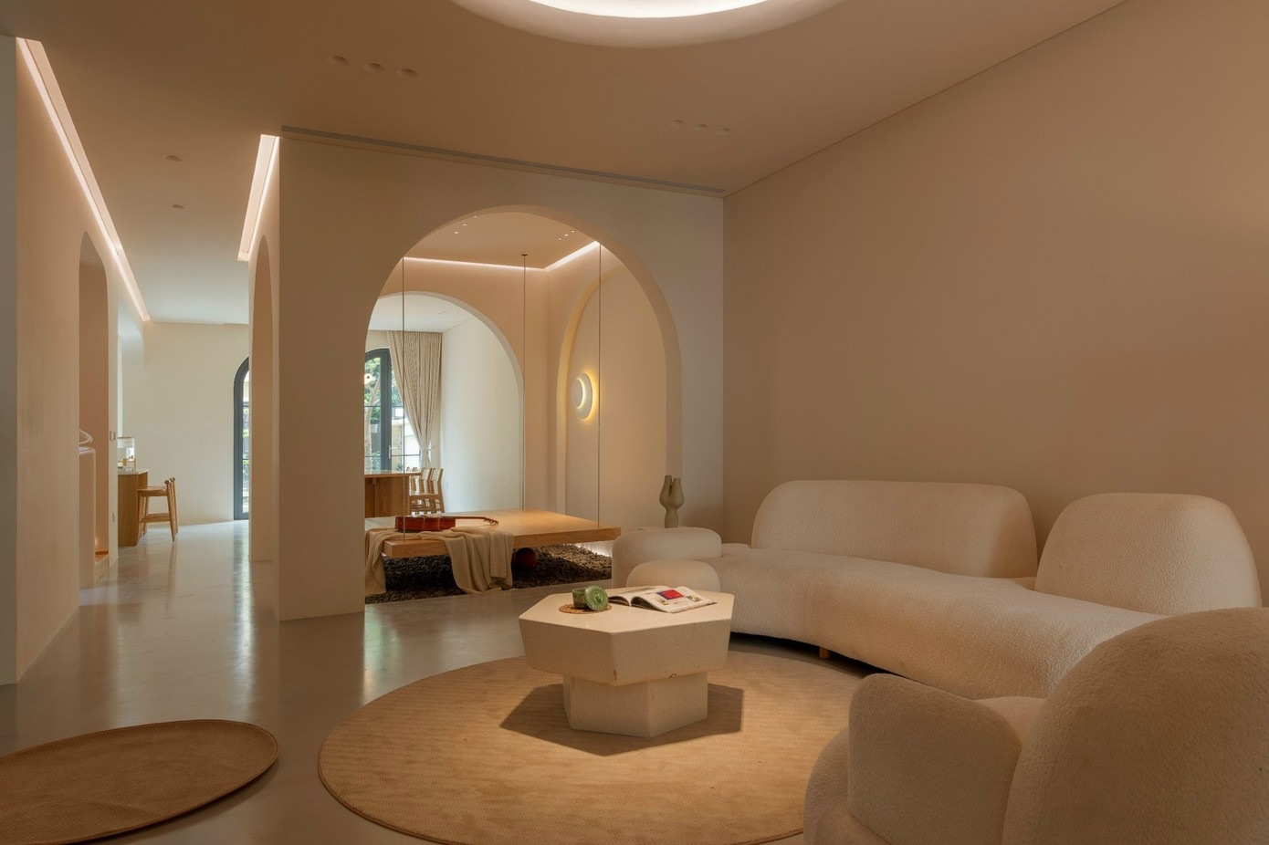 Không gian ấm cúng của biệt thự 480m2 ở Hà Nội - Ảnh 1