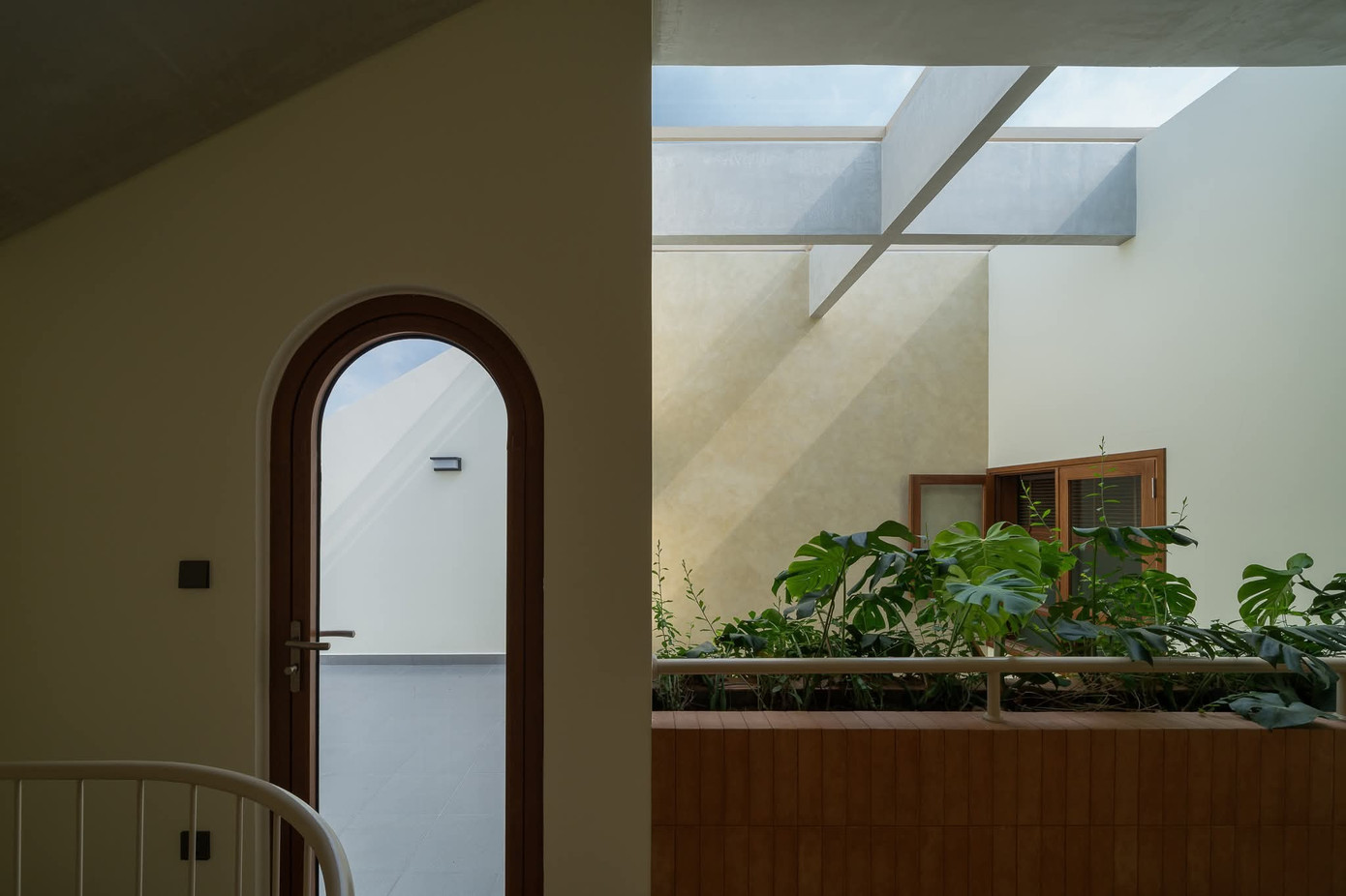 Ngôi nhà hiện đại ở Miền Tây rộng 120m2 mang vẻ đẹp nhà vườn truyền thống - Ảnh 16