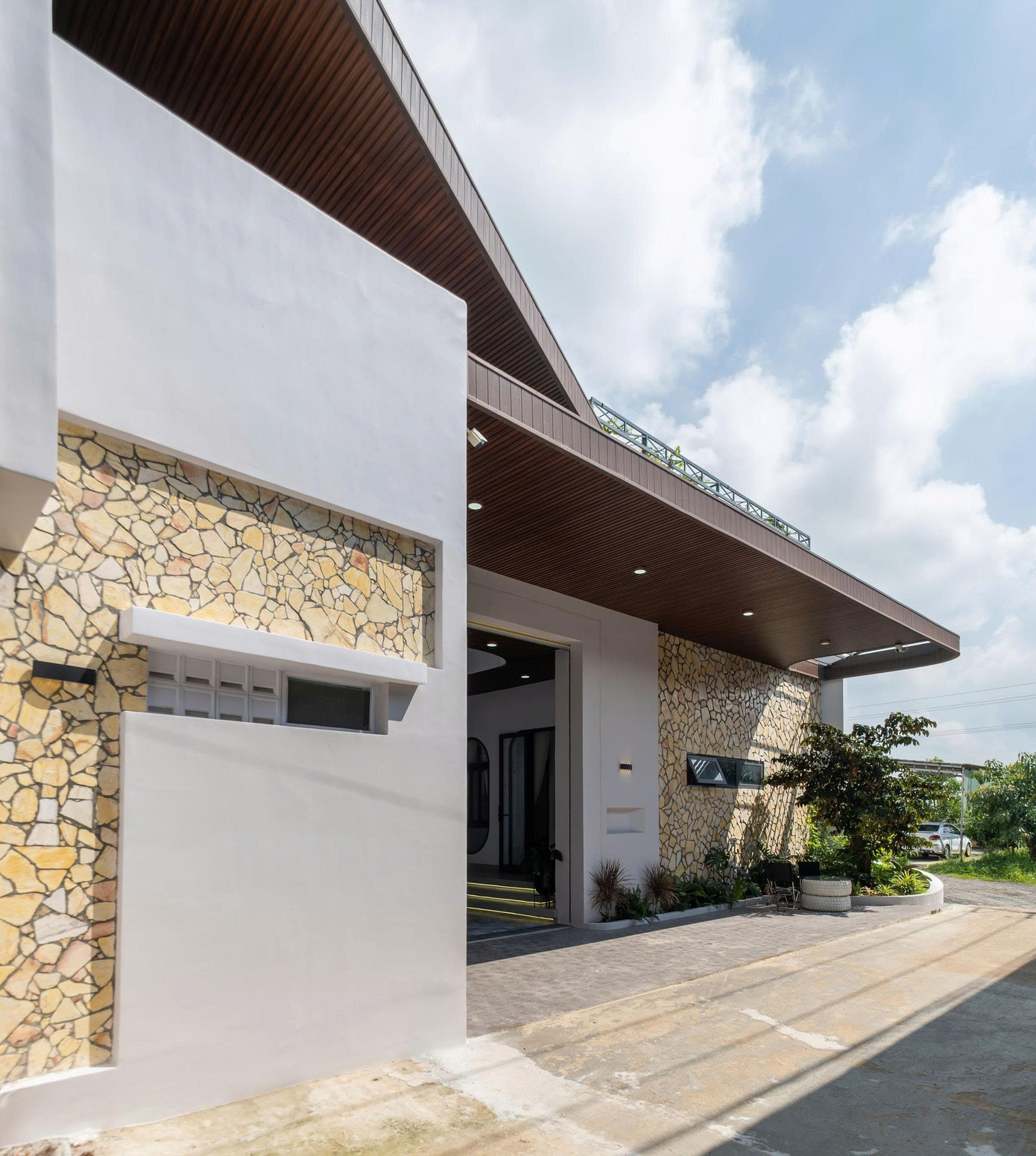 Quá trình 'biến đổi' không gian mới tiện nghi rộng 146m2 tại Phan Thiết - Ảnh 3