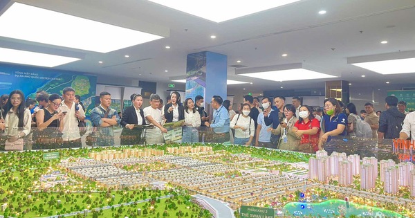 Vành đai 4 Tp.HCM tổng lực thi công, "dẫn sóng" đầu tư bất động sản ào ào đổ về khu vực này chốt booking