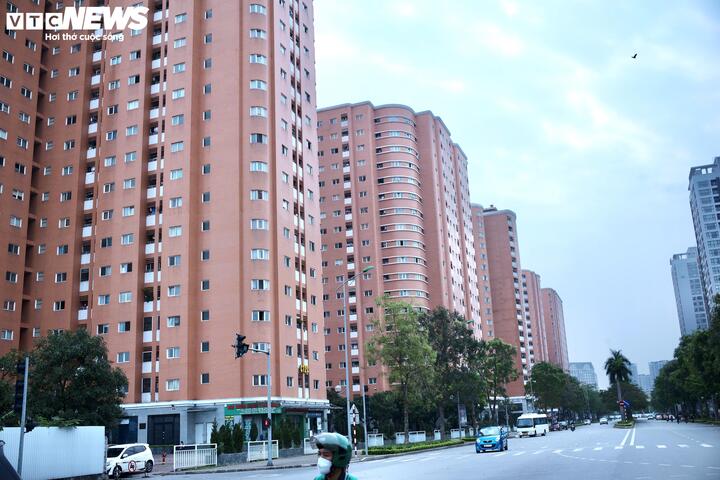 Tăng thuế chuyển nhượng bất động sản: Chặn dòng tiền, người mua nhà ở thực chịu ảnh hưởng nặng - Ảnh 1