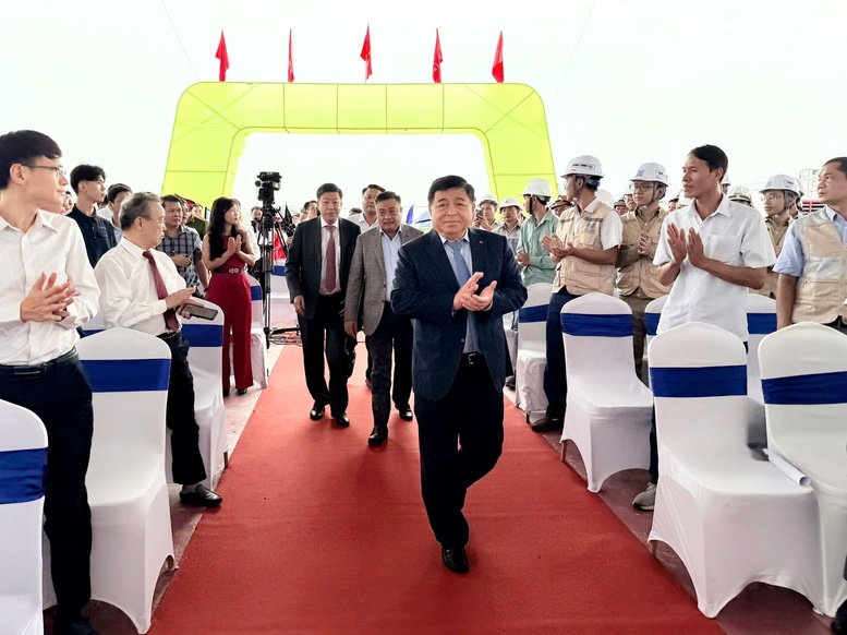 TRỰC TIẾP: Lễ khởi công, khánh thành 250 công trình tiêu biểu trên cả nước chào mừng Cách mạng tháng Tám và Quốc khánh 2/9 - Ảnh 11