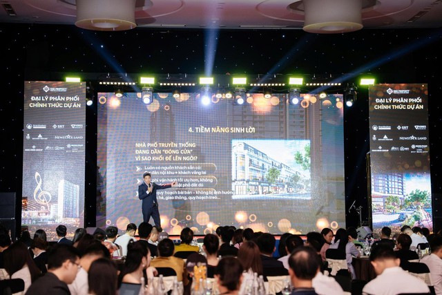 Lộ diện sản phẩm cuối cùng trong BST khối đế - THE SYMPHONY - Ảnh 1