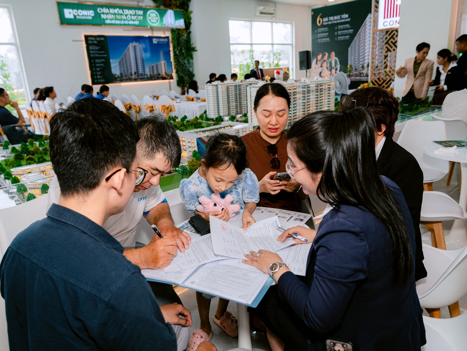 Thị trường ghi nhận sức hút từ Block A dự án Conic Boulevard - Ảnh 3