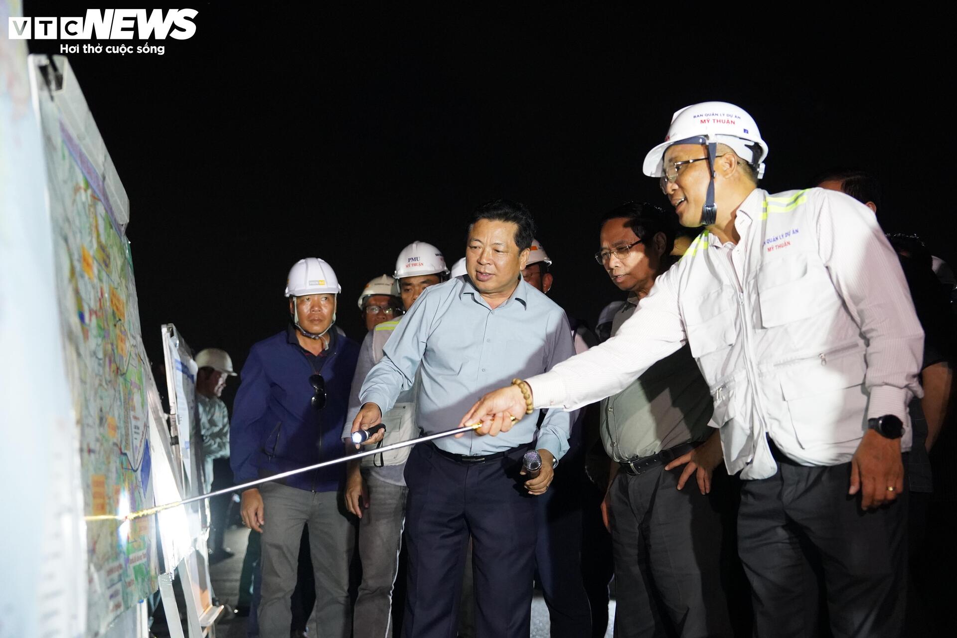 Thủ tướng kiểm tra loạt dự án trọng điểm quốc gia tại phía Nam - Ảnh 6