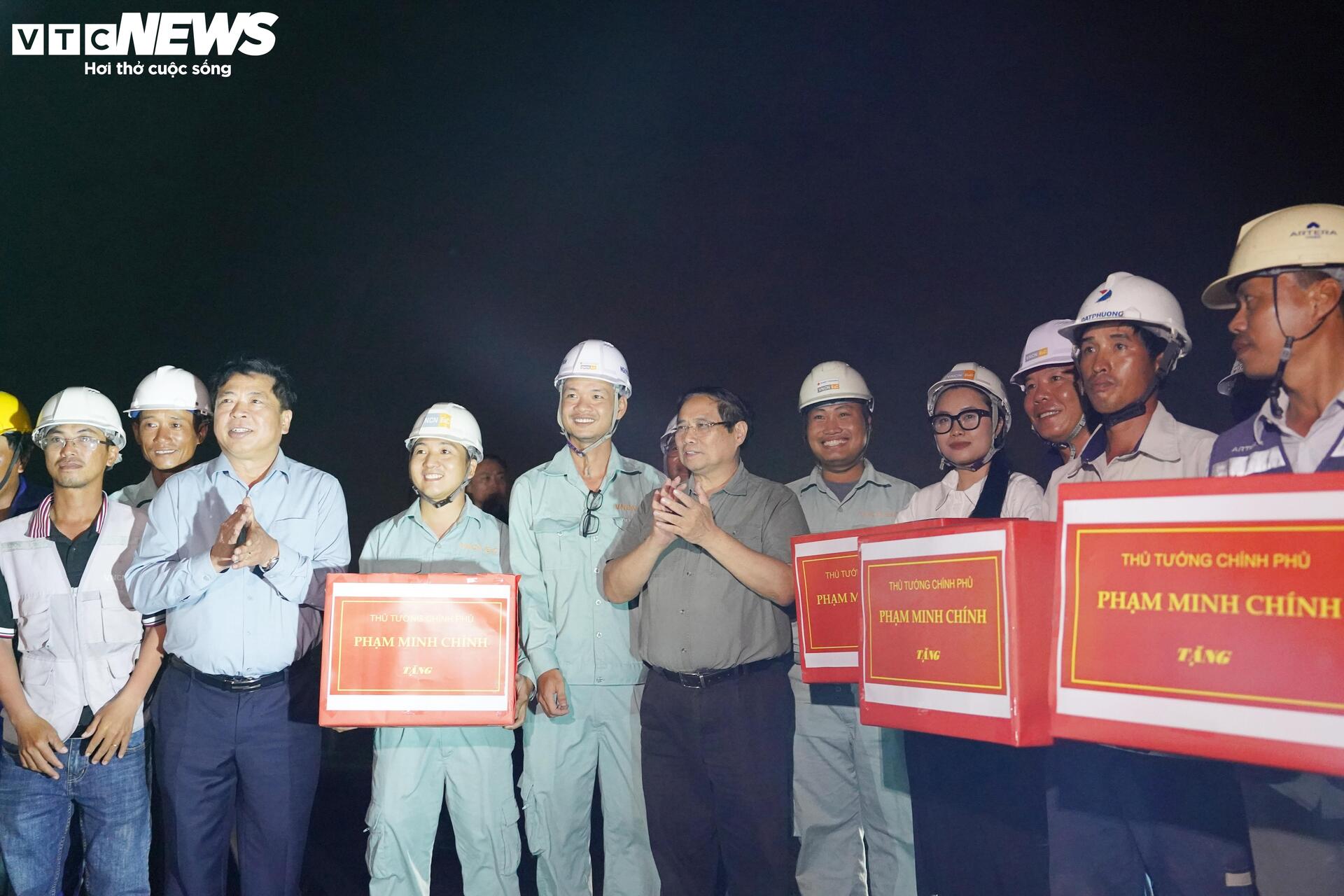 Thủ tướng kiểm tra loạt dự án trọng điểm quốc gia tại phía Nam - Ảnh 4