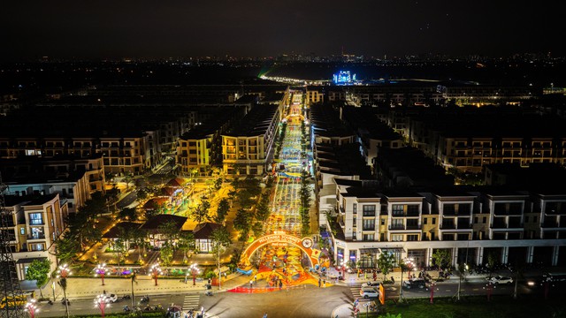 Thành phố Thiên niên kỷ T&T City Millennia bừng sáng trước đại nhạc hội - Ảnh 1