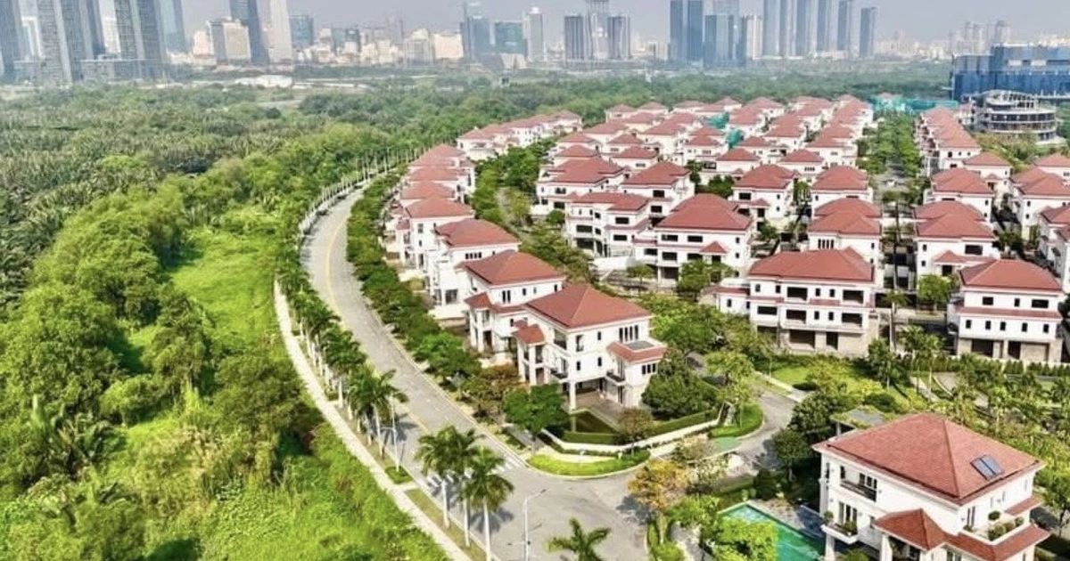 Biệt thự 900 tỉ đồng/căn, căn hộ hàng trăm triệu đồng/m2