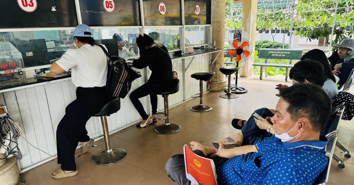 Chính phủ họp bàn về tiền sử dụng đất