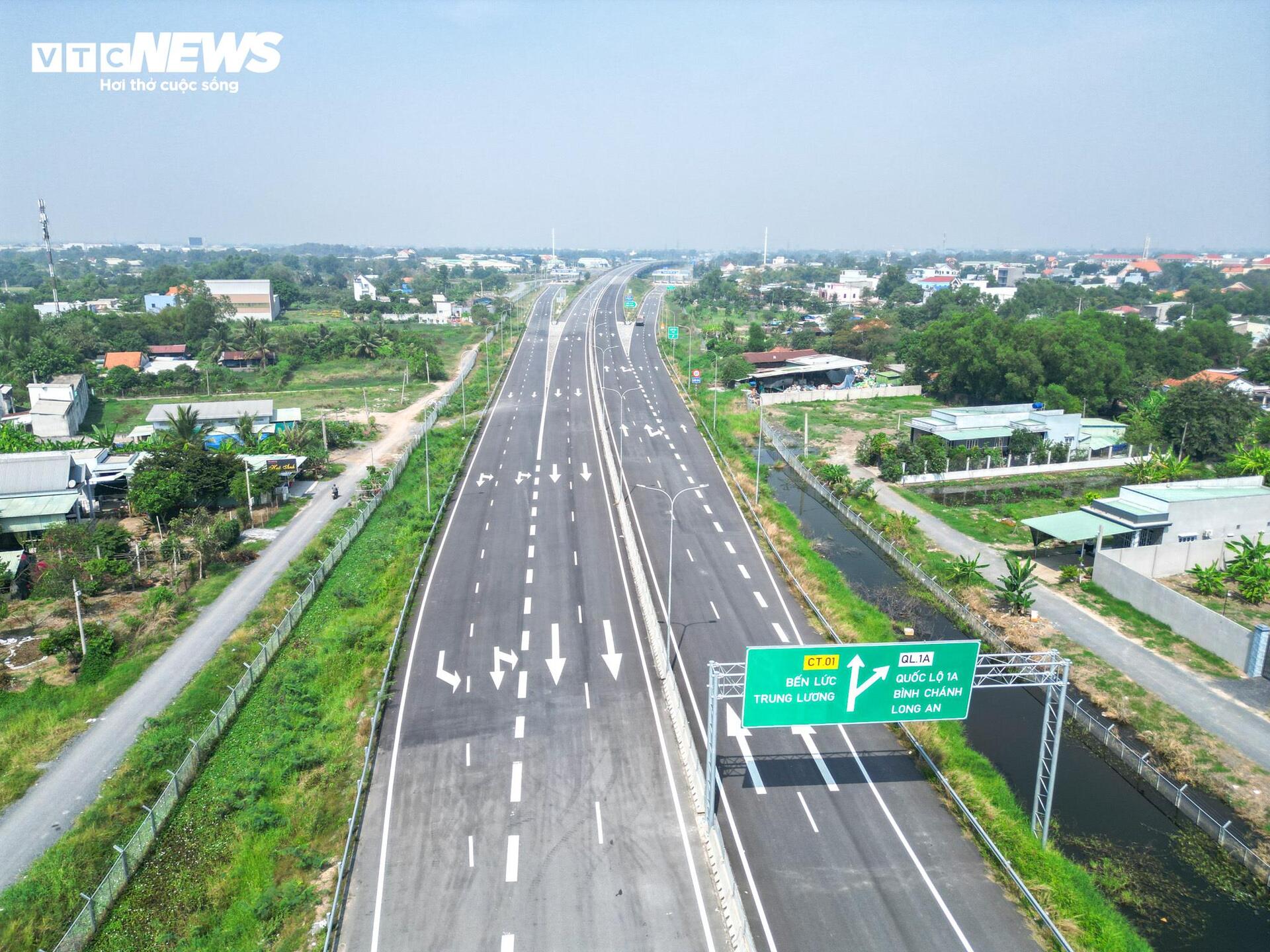 Khẩn trương thi công 'nút thắt' cuối cùng của cao tốc Bến Lức - Long Thành - Ảnh 15