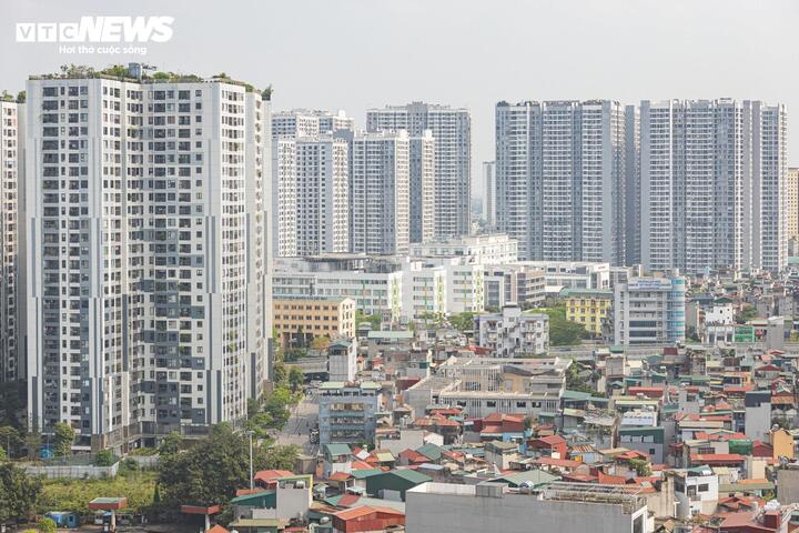 Độc lạ thị trường bất động sản tháng 'cô hồn': Tranh thủ mua nhà để hưởng ưu đãi - Ảnh 1
