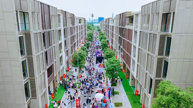 Hàng vạn khán giả hòa nhịp tại The Global City trong Anh Trai Vượt Ngàn Chông Gai - Ảnh 4