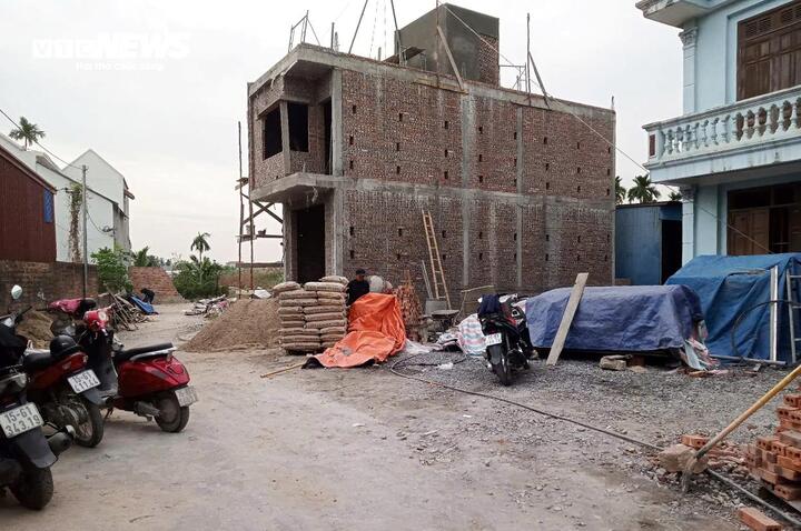Tình tiết bất ngờ vụ xây nhà nhầm trên đất người khác: Bị đơn kháng cáo, không trả đất - Ảnh 2