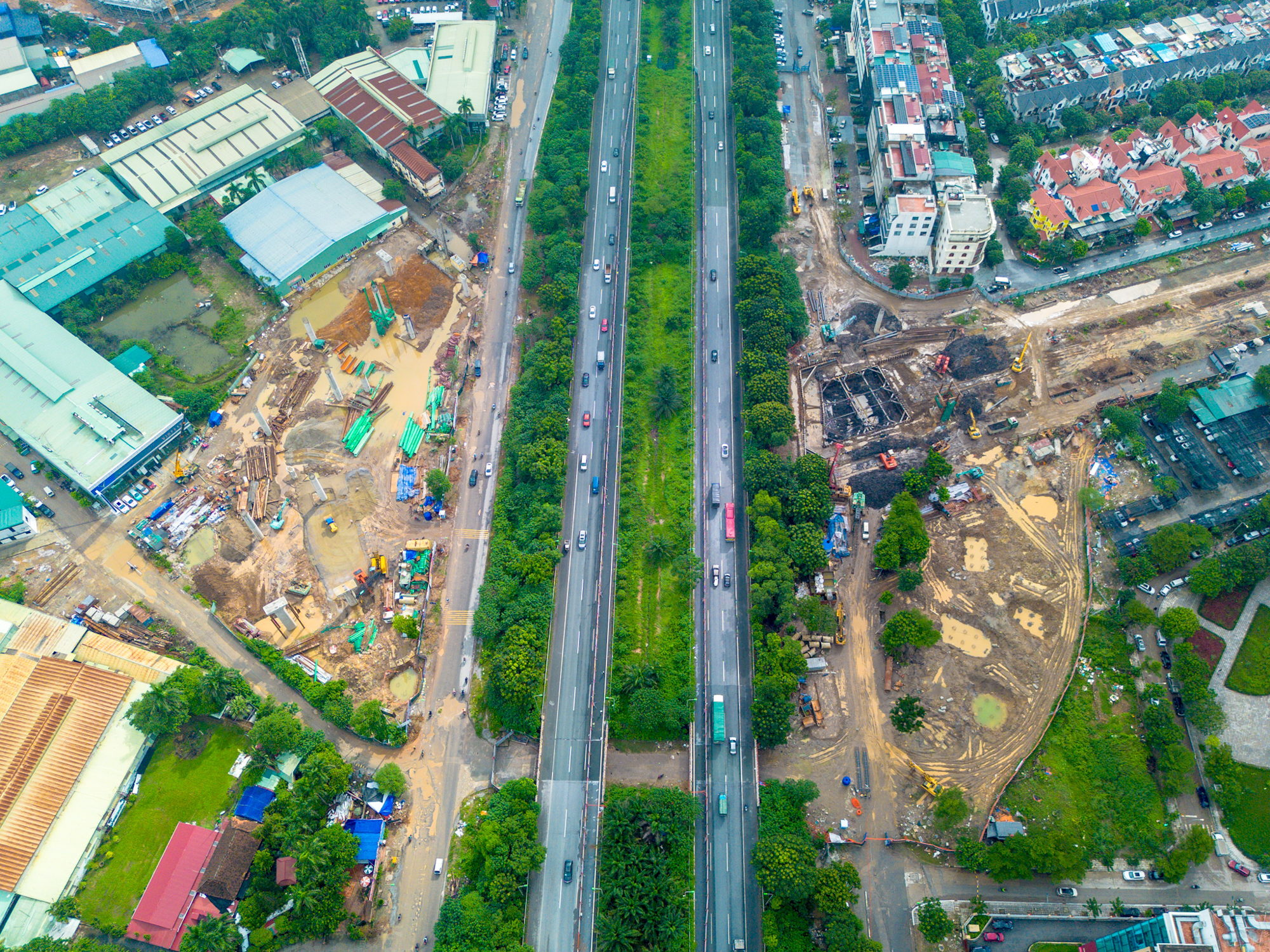 Thay bạn đi xem công trường xây nút giao 2.400 tỷ vượt qua đại lộ rộng nhất Việt Nam - Ảnh 2