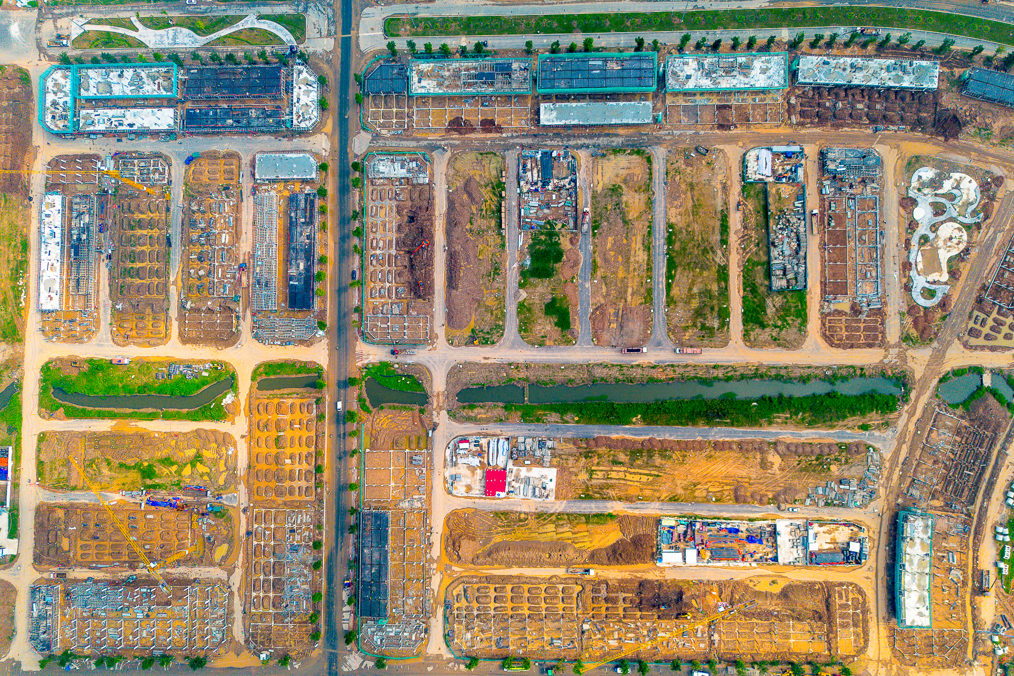 Thay bạn đi thăm dự án đáng chú ý nhất phía Tây Hà Nội của Vinhomes: Tiến độ ấn tượng, sắp khánh thành công viên, giá biệt thự đơn lập thấp nhất 70 tỷ đồng - Ảnh 3