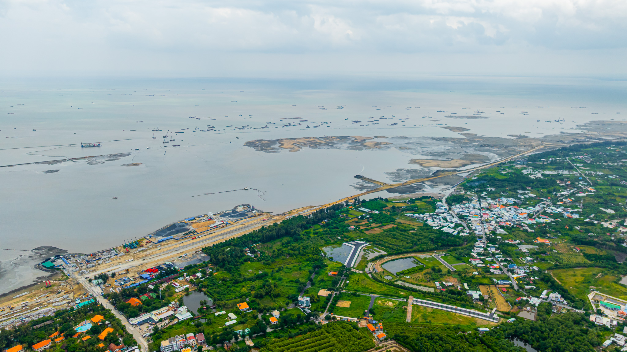Toàn cảnh khu vực sẽ xây nhà hát có sức chứa lớn nhất Đông Nam Á, công viên dài 4 km, dự kiến đón 6 triệu lượt khách/năm - Ảnh 5