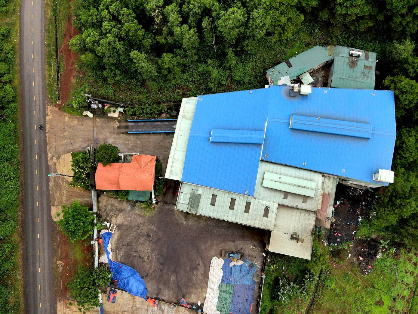 Tận thấy cơ ngơi của đại gia 'cà phê giả' vừa bị tạm giữ hình sự - Ảnh 2