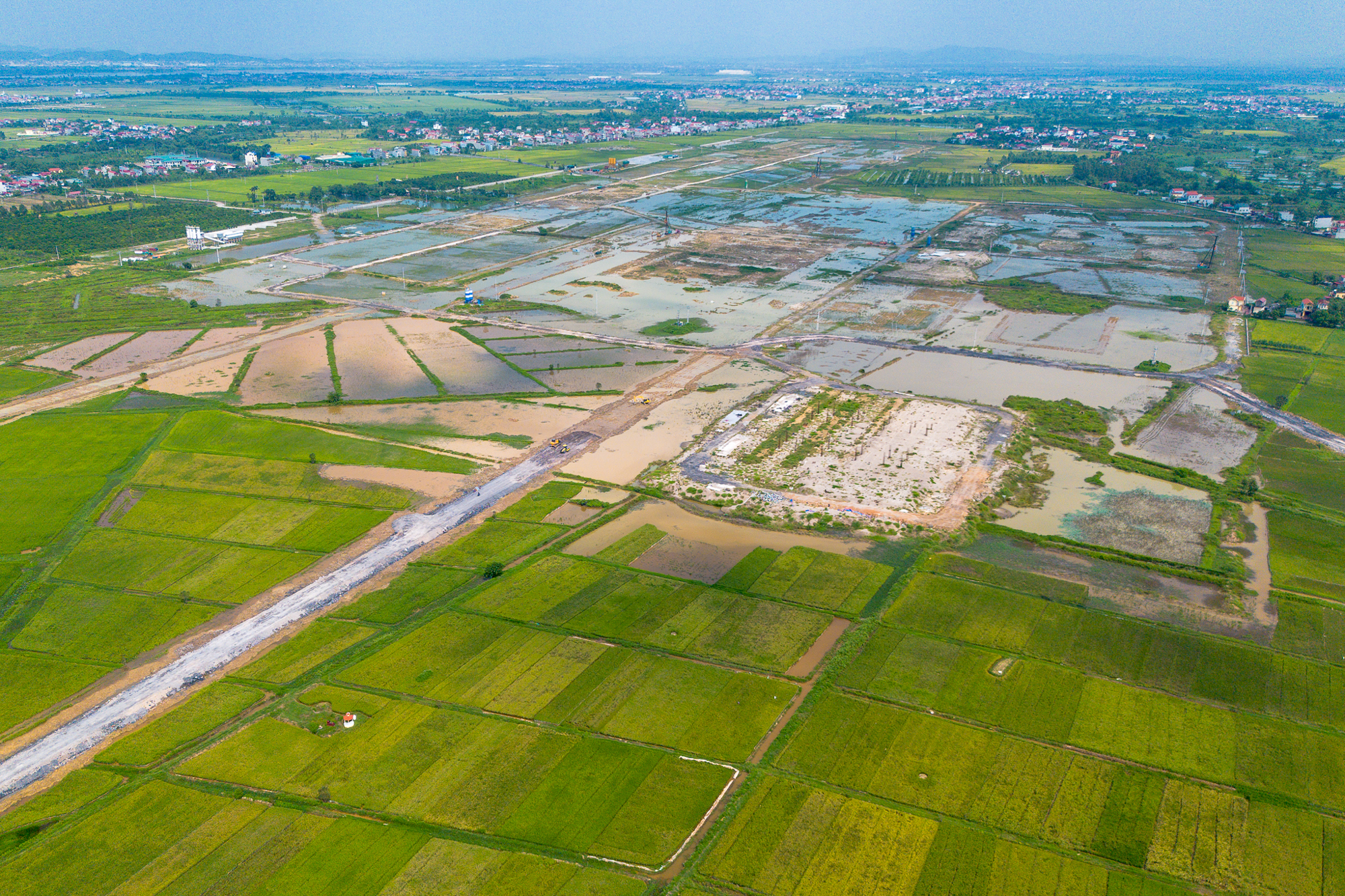 Toàn cảnh công trường xây dựng sân bay lớn nhất miền Bắc - Ảnh 9