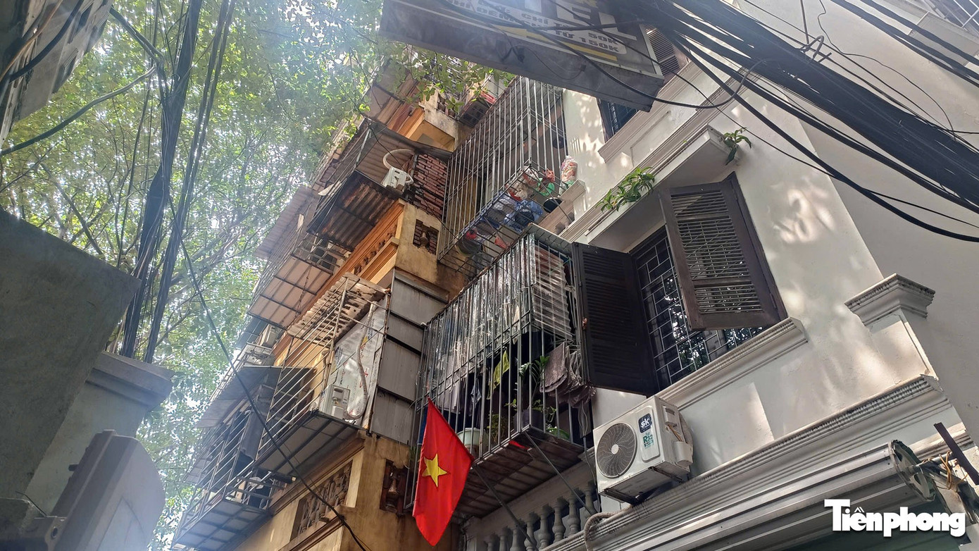 Từ vụ cháy 5 người tử vong ở Hà Nội: Ngõ nhỏ, 'chuồng cọp' bủa vây, cứu hộ gặp khó - Ảnh 11