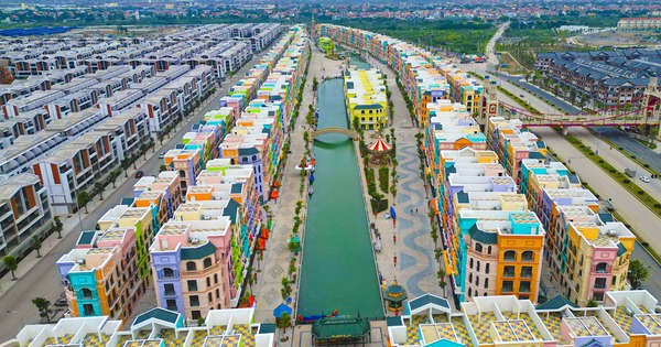 Biệt thự, liền kề Hà Nội diễn biến "lạ"