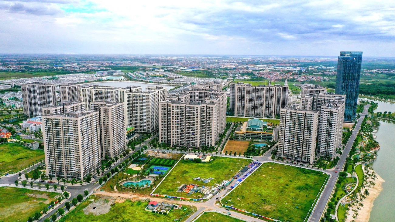 Nhiều chung cư mới trên 100 triệu/m2, giao dịch chủ yếu từ người mua nhà thứ 2 trở lên với kỳ vọng giá tăng tiếp - Ảnh 1