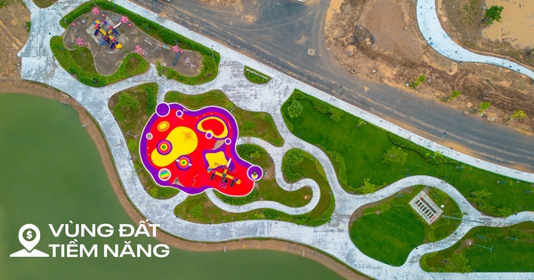 Thay bạn đi thăm dự án đáng chú ý nhất phía Tây Hà Nội của Vinhomes: Tiến độ ấn tượng, sắp khánh thành công viên, giá biệt thự đơn lập thấp nhất 70 tỷ đồng