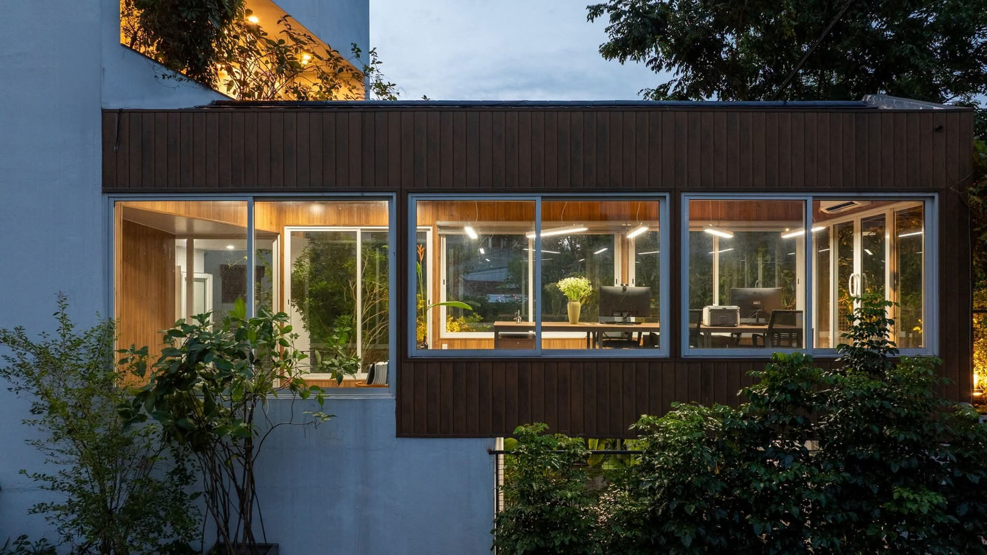 Nhà phố thiết kế mở ngập tràn cây xanh - Ảnh 5