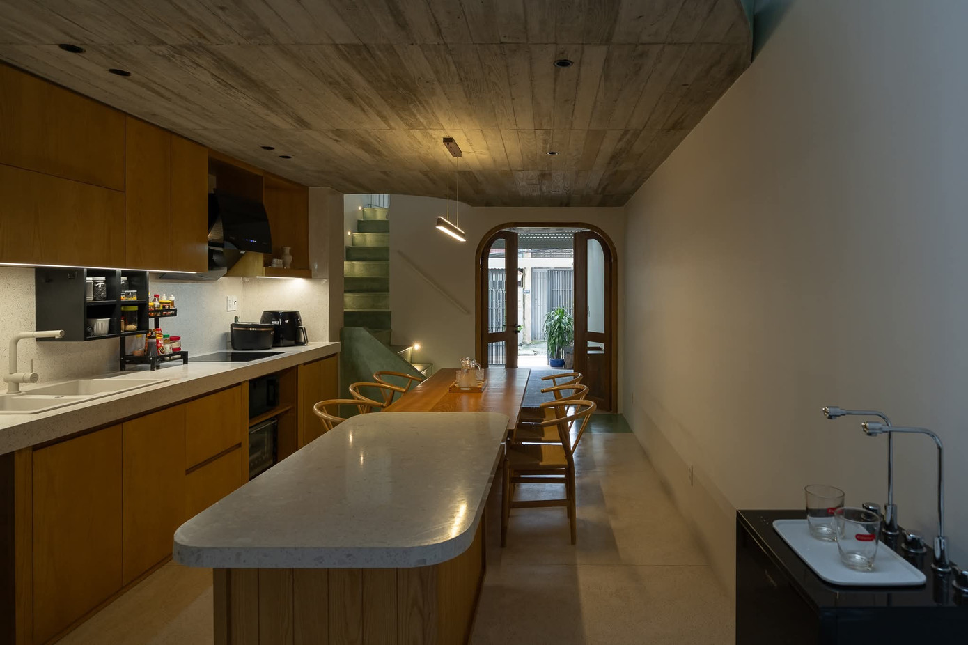 Ngôi nhà sum vầy ba thế hệ giữa ánh sáng và không gian mở - Ảnh 4