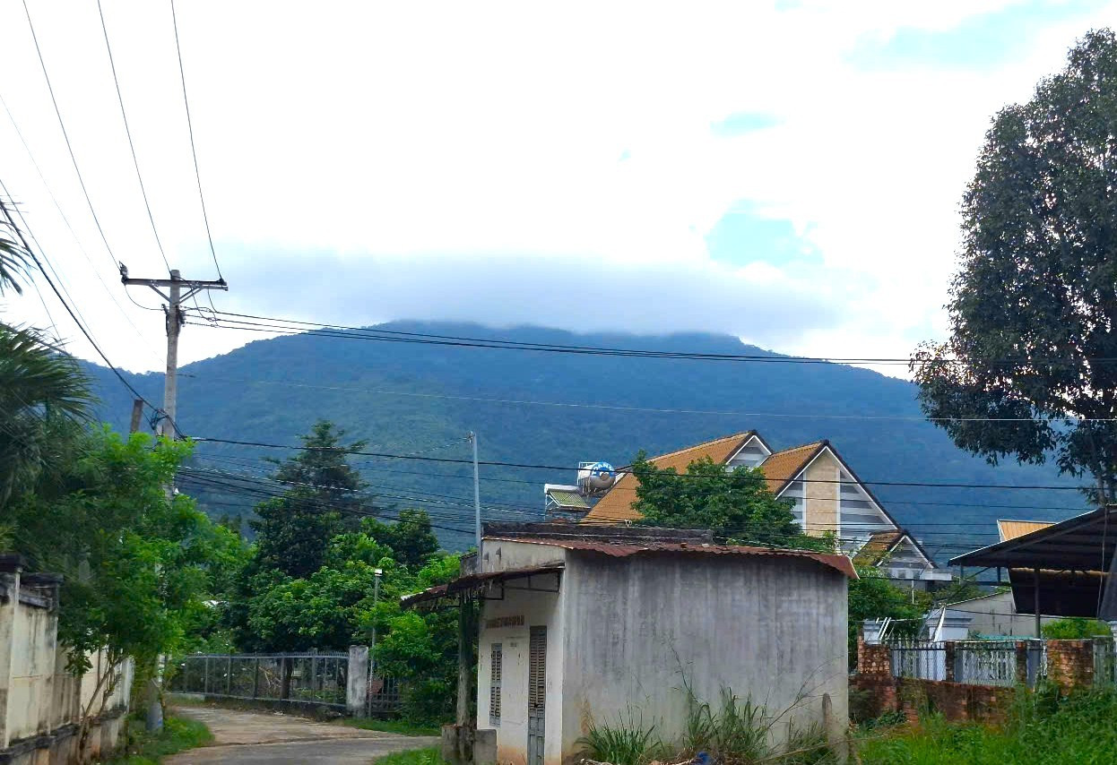 Ngọn núi từng xuất hiện ‘đĩa mây’ sắp thành khu du lịch sinh thái nghìn tỷ - Ảnh 2