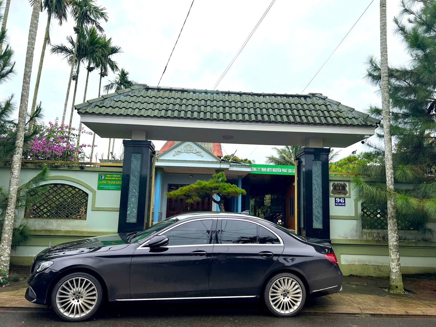 Tận thấy cơ ngơi của đại gia 'cà phê giả' vừa bị tạm giữ hình sự - Ảnh 7