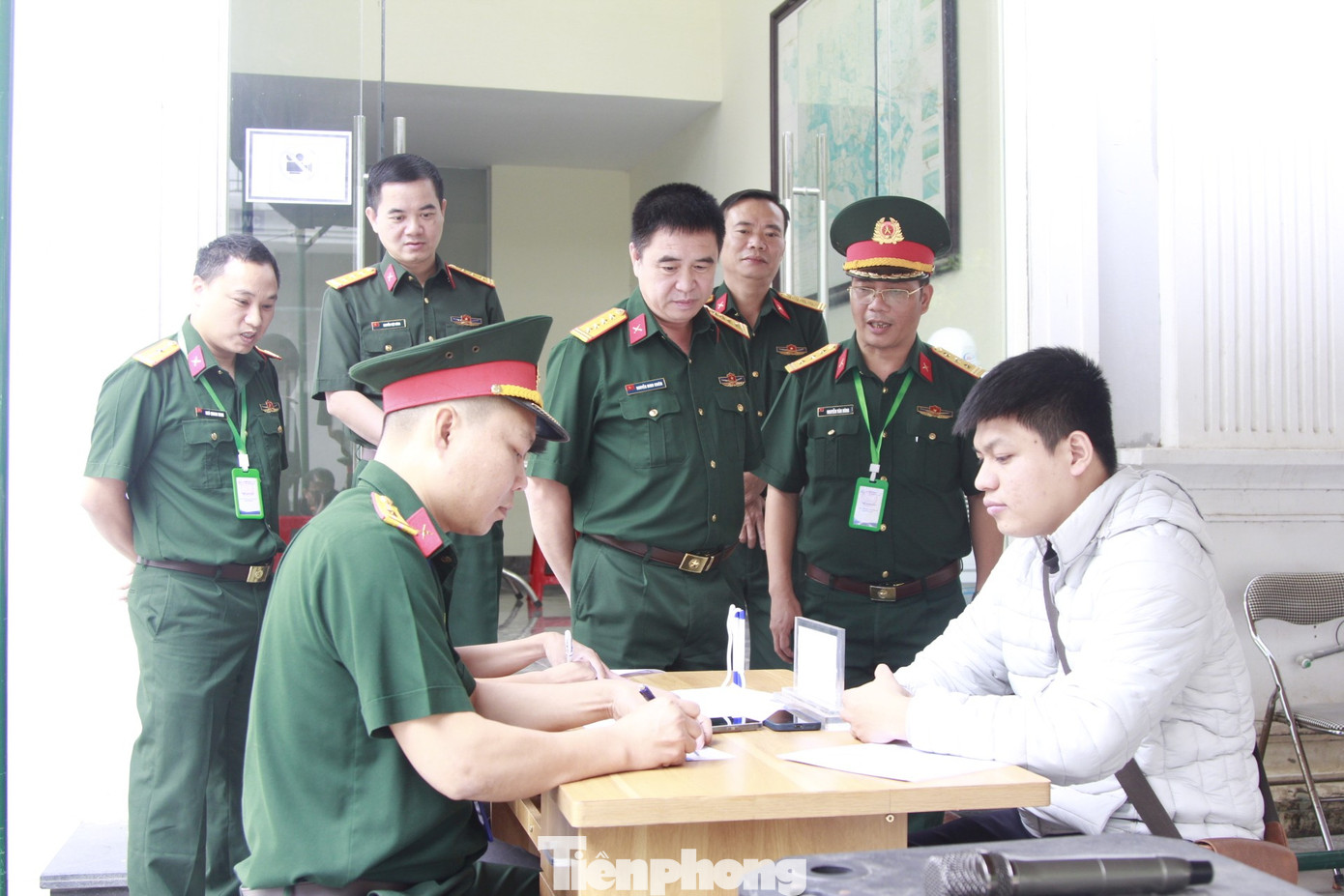 Hà Nội: Không còn cảnh chen chân xếp hàng nộp hồ sơ mua NOXH sau động thái của chủ đầu tư - Ảnh 3