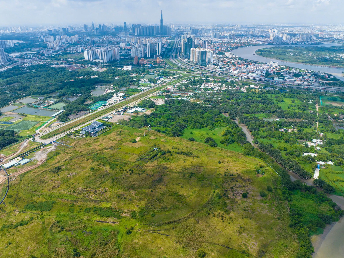 Toàn cảnh khu đất sắp xây sân vận động 50.000 chỗ sau hơn 30 năm 'bất động' - Ảnh 1