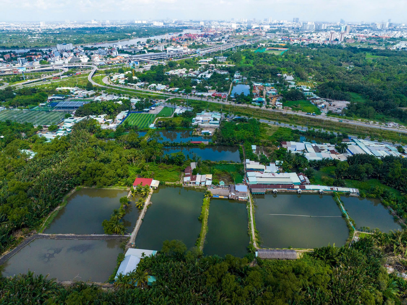 Toàn cảnh khu đất sắp xây sân vận động 50.000 chỗ sau hơn 30 năm 'bất động' - Ảnh 4