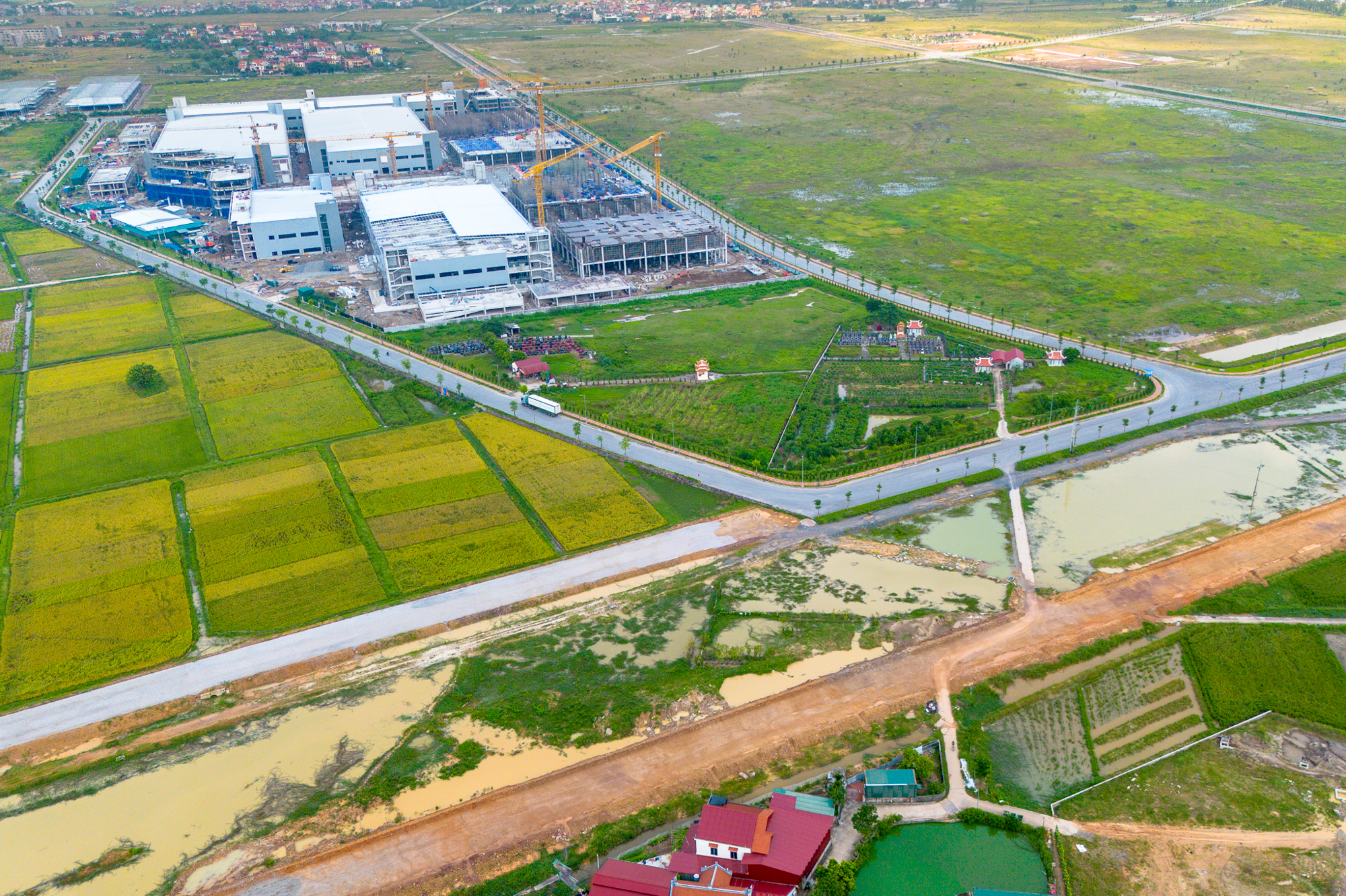 Toàn cảnh tuyến đường vành đai 85.000 tỷ ở Bắc Ninh: Nhiều đoạn đã trải nhựa, sẽ hoàn thành sau 2 tháng - Ảnh 10